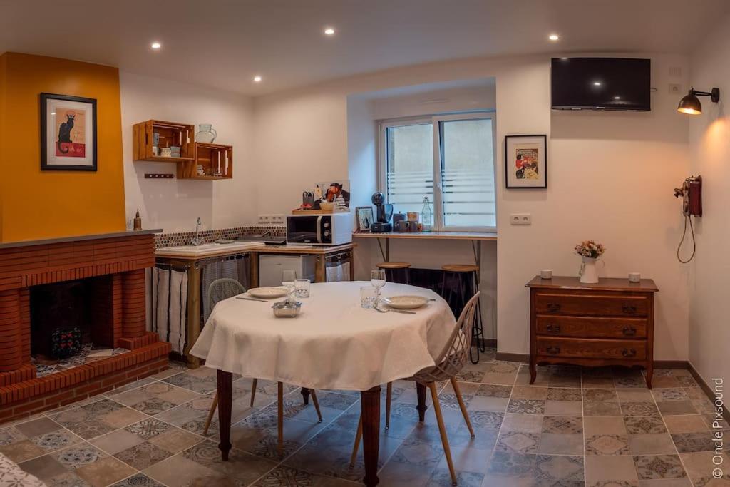 Studio Le Chat'Oh! Combourg Bagian luar foto